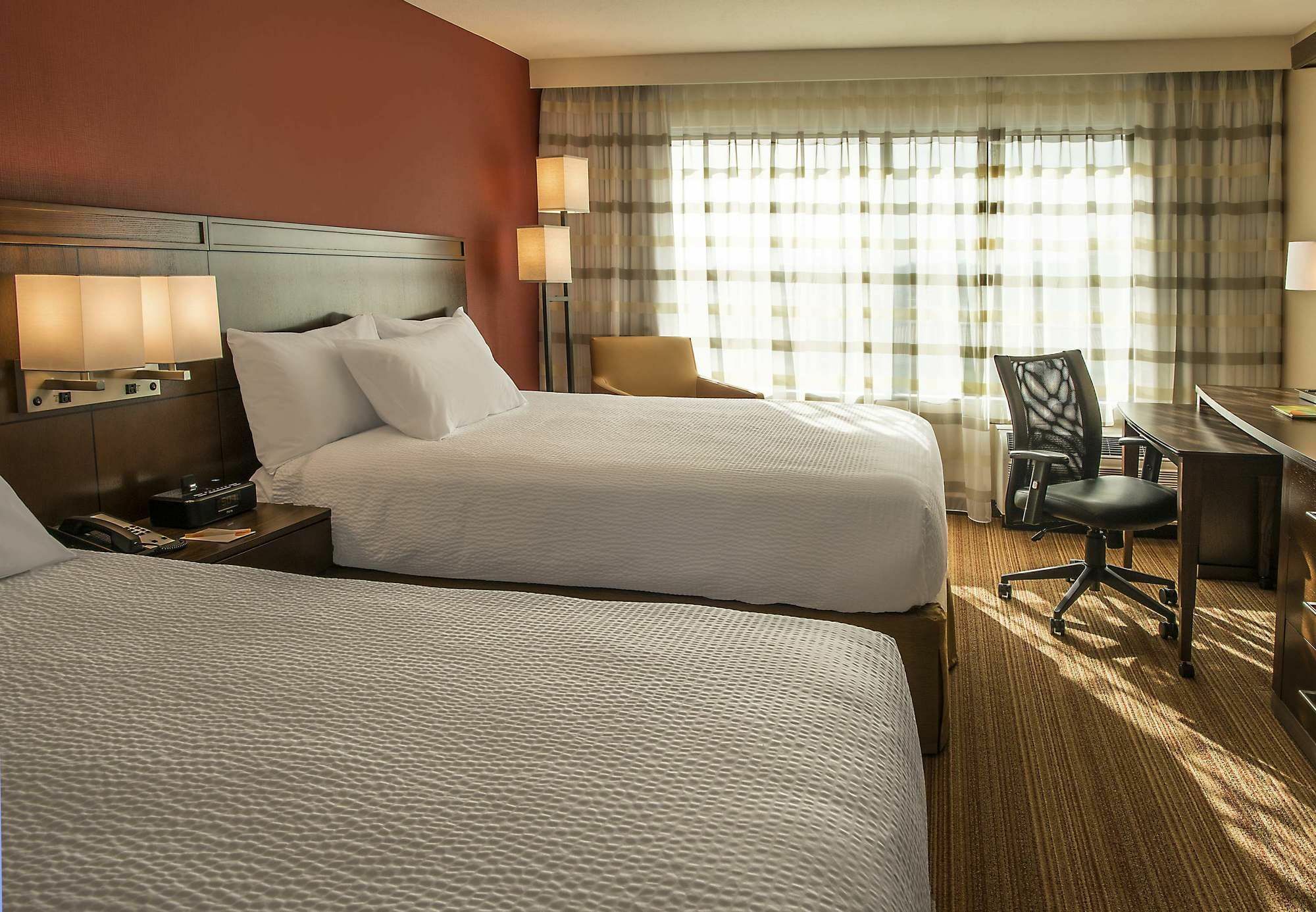 คอร์ตยาร์ด ลอสแองเจลิส วูดแลนด์ฮิลส์ Hotel ลอสแอนเจลิส ภายนอก รูปภาพ