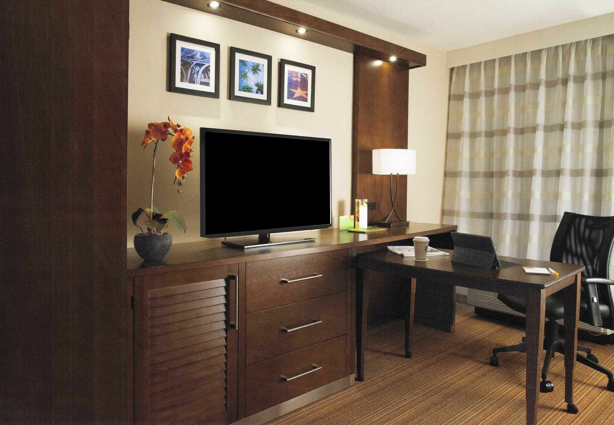 คอร์ตยาร์ด ลอสแองเจลิส วูดแลนด์ฮิลส์ Hotel ลอสแอนเจลิส ภายนอก รูปภาพ